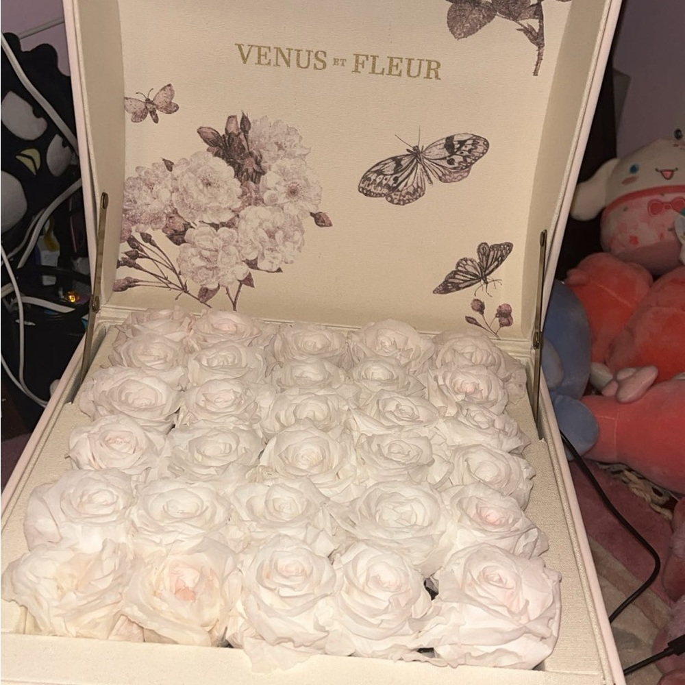 SOLD !!! Venus Et Fleur Love Lock Box